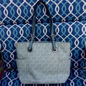 👜 Baby blue MK tote 👜